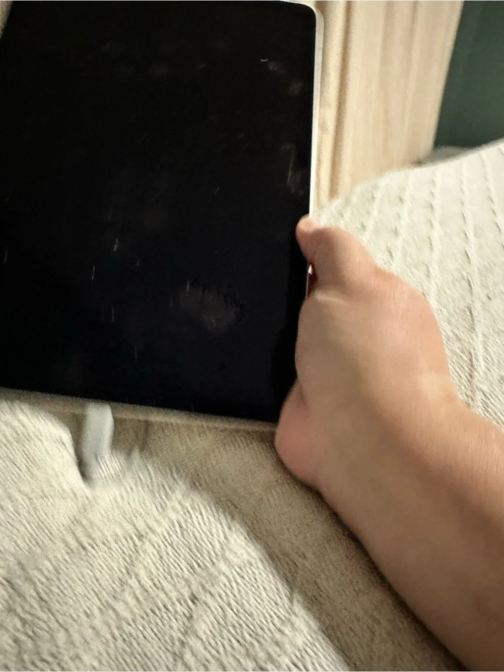 EEUc iPad Air 11 inch M2 with Apple Magic Keyboard HAS APPLECARE - WiFi only